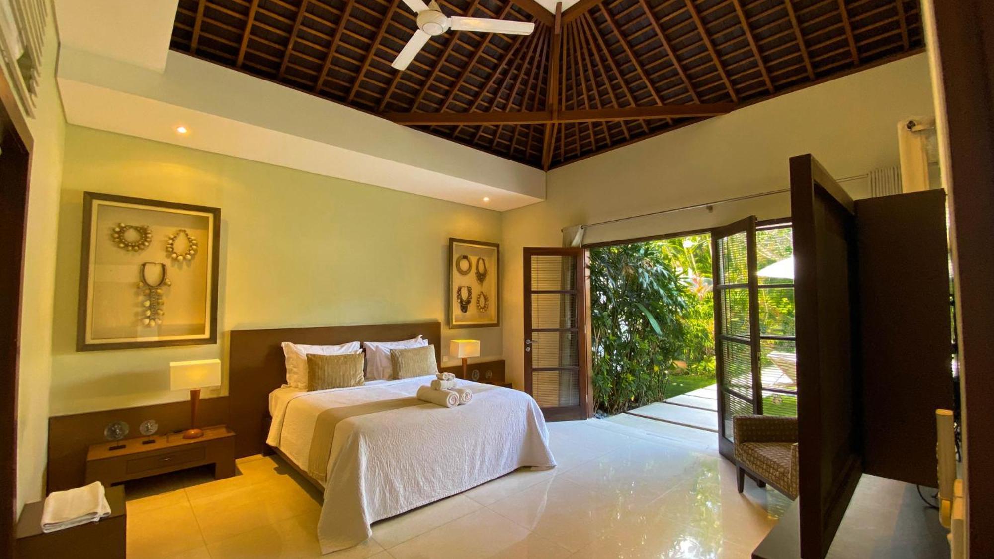 Nyaman Villas Seminyak Exterior foto