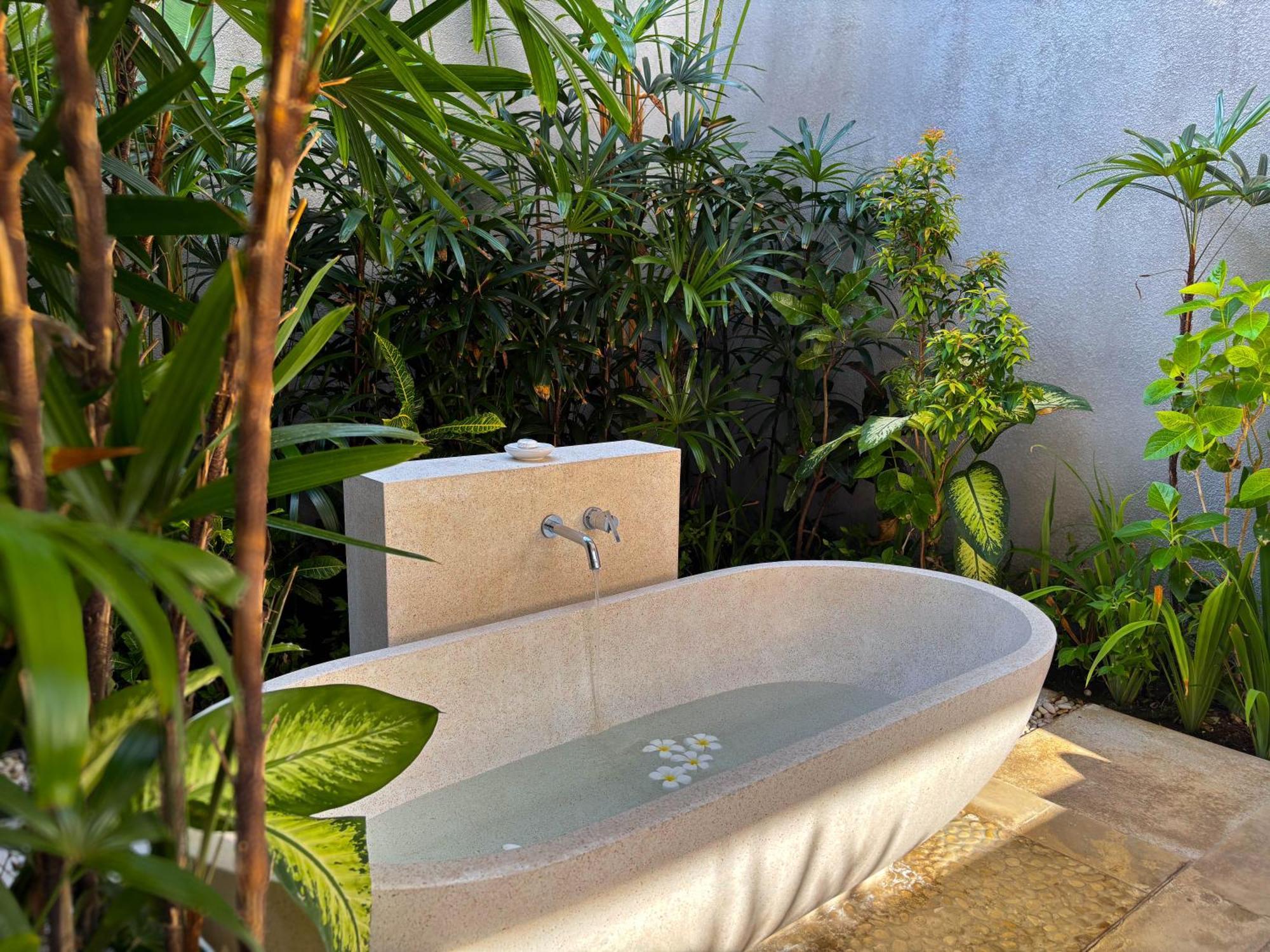 Nyaman Villas Seminyak Exterior foto