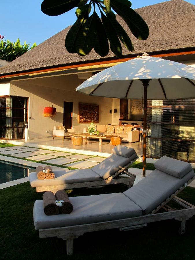 Nyaman Villas Seminyak Exterior foto